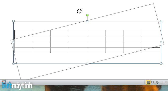 xoay dọc bảng trong word
